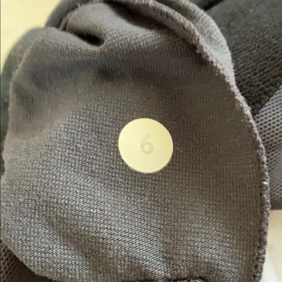 Lululemon Scoop-neck Tank - Picture 4 of 5